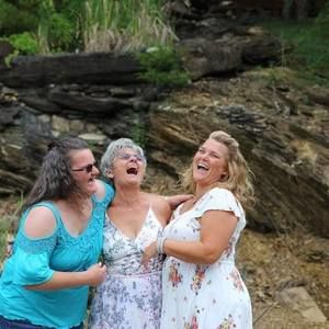 Meet your Posher, Connie